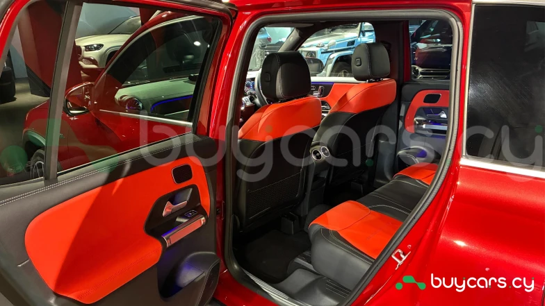 Mercedes GLB-class Red