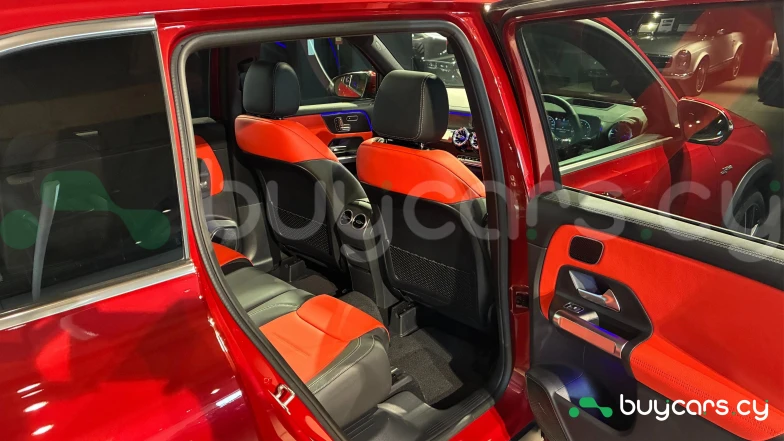Mercedes GLB-class Red