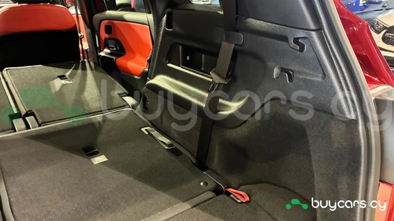 Mercedes GLB-class Red