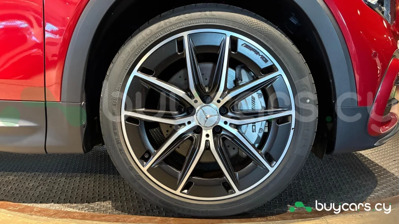 Mercedes GLB-class Red