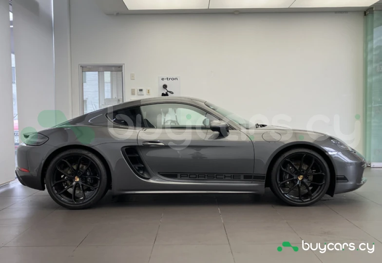 Porsche 718 Cayman Black