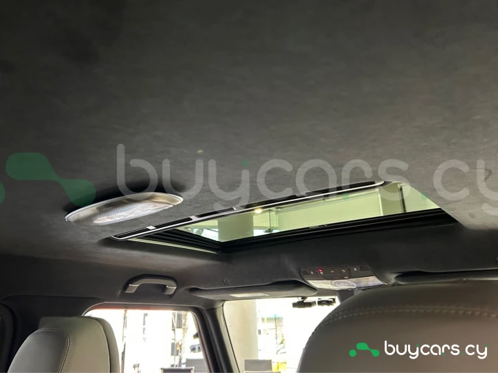 Mercedes G-class Белый