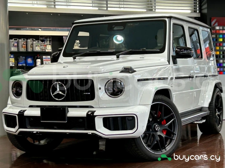 Mercedes G-class Белый