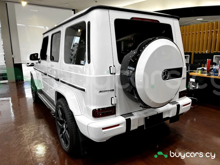 Mercedes G-class Белый