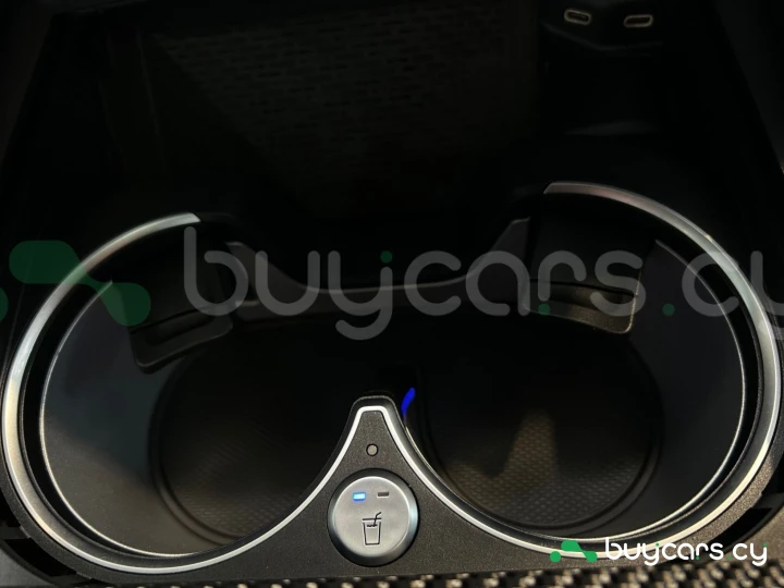 Mercedes G-class Белый