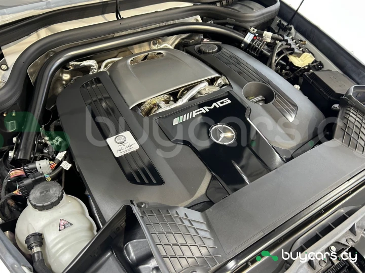 Mercedes G-class Белый