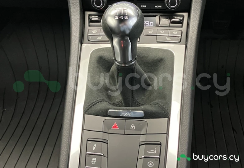 Porsche 718 Cayman Black