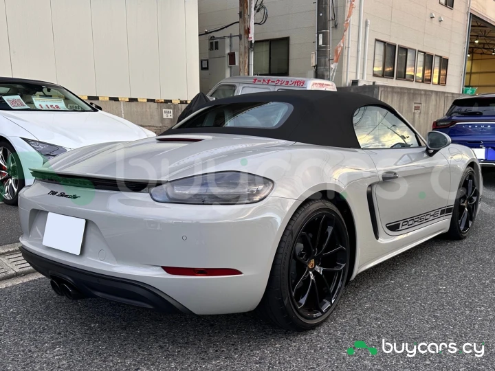 Porsche 718 Boxster White