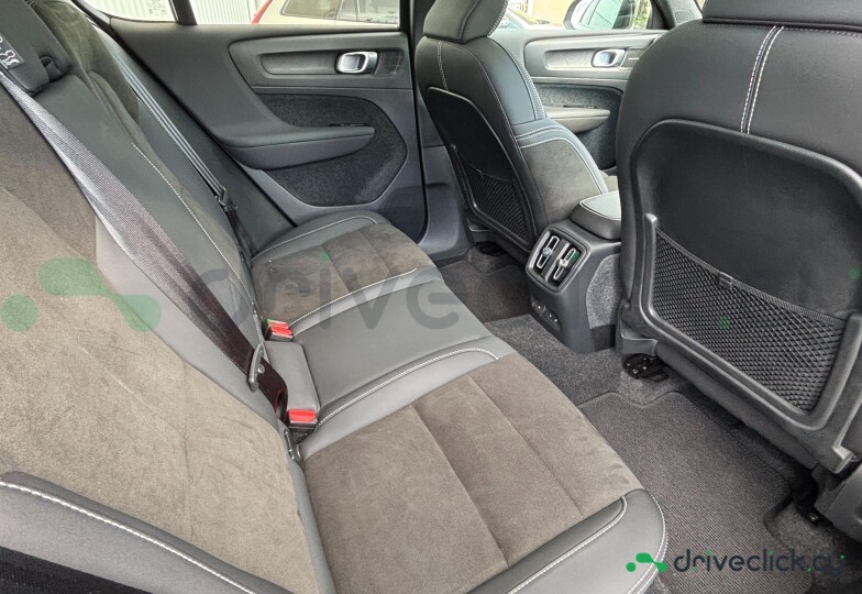 Volvo C40 Серый