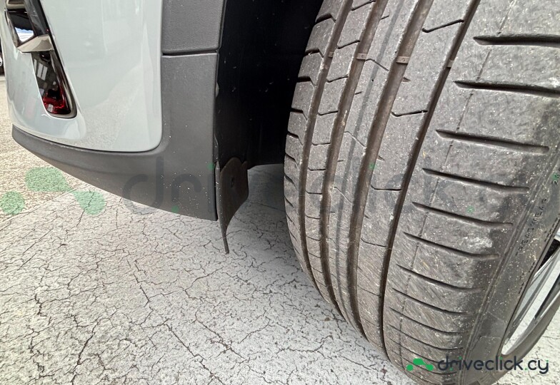 Volvo C40 Серый