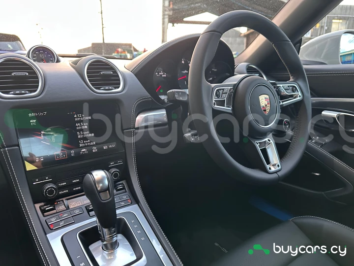 Porsche 718 Boxster White