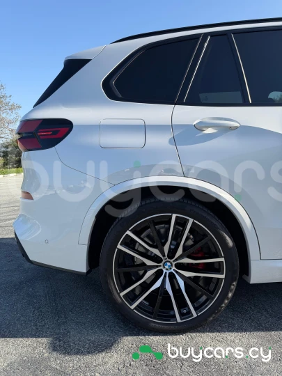 BMW X5 White