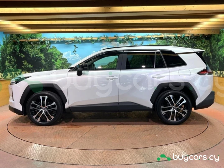 Toyota RAV4 Белый