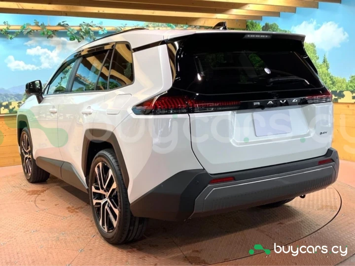 Toyota RAV4 Белый