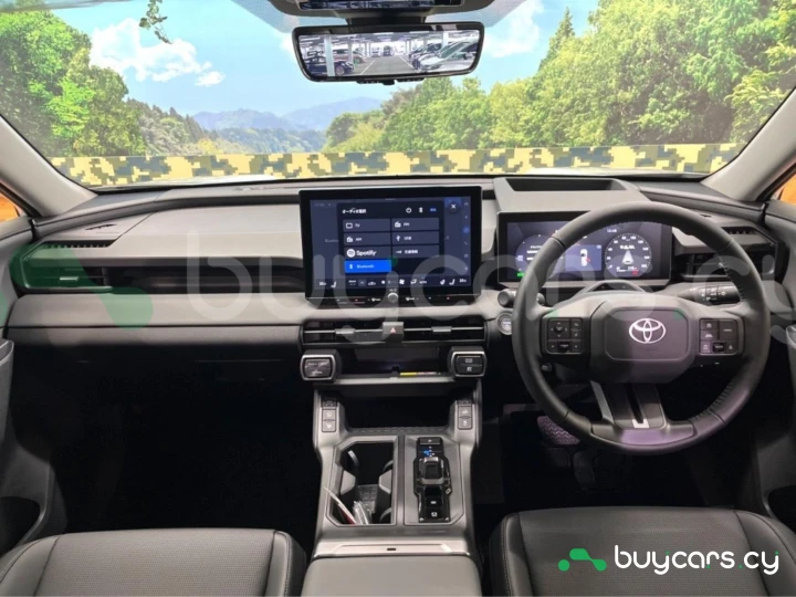 Toyota RAV4 Белый