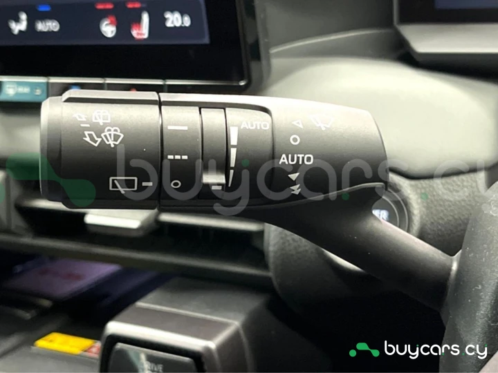 Toyota RAV4 Белый