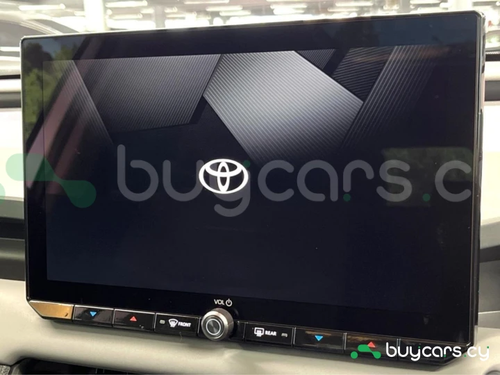 Toyota RAV4 Белый