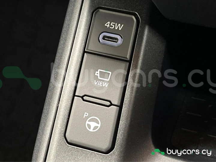 Toyota RAV4 Белый