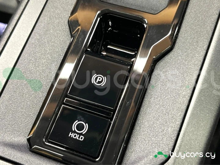 Toyota RAV4 Белый