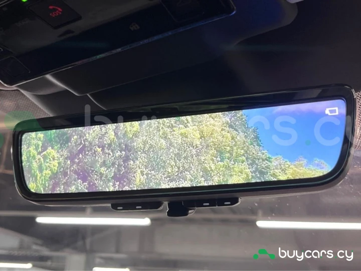 Toyota RAV4 Белый