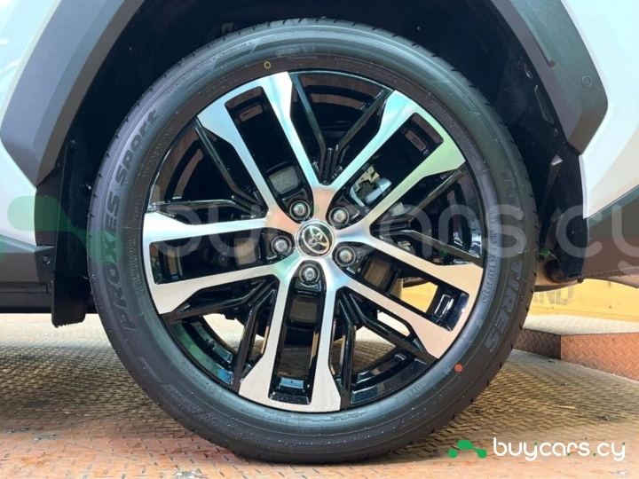 Toyota RAV4 Белый