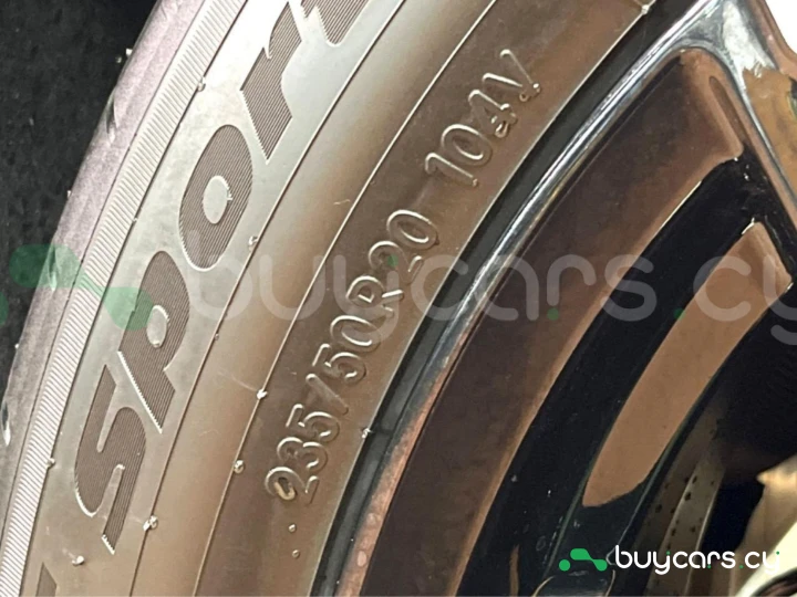 Toyota RAV4 Белый