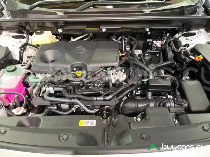 Toyota RAV4 Белый