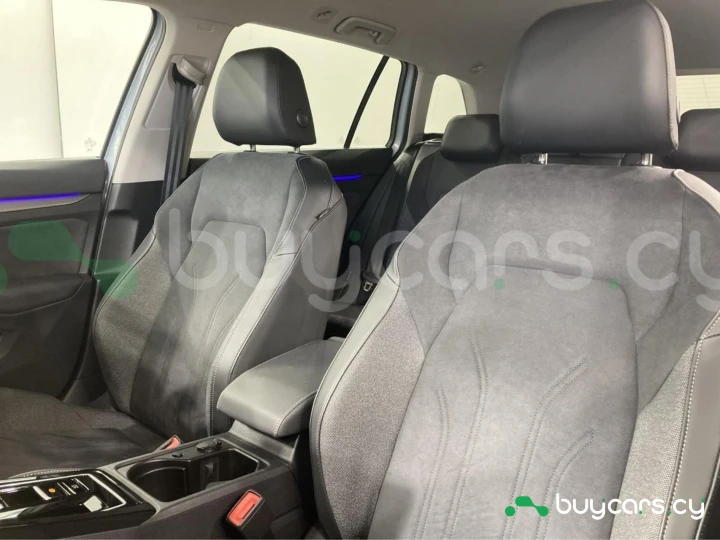 Volkswagen Golf Blue