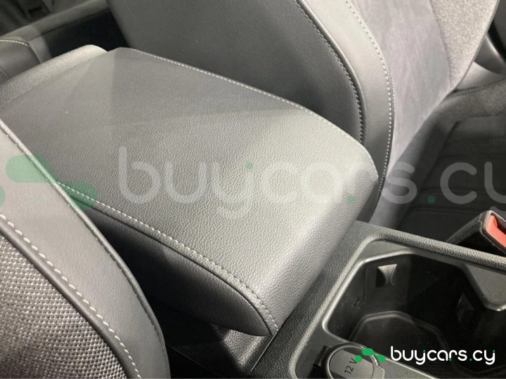 Volkswagen Golf Blue