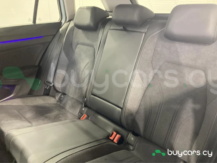 Volkswagen Golf Blue