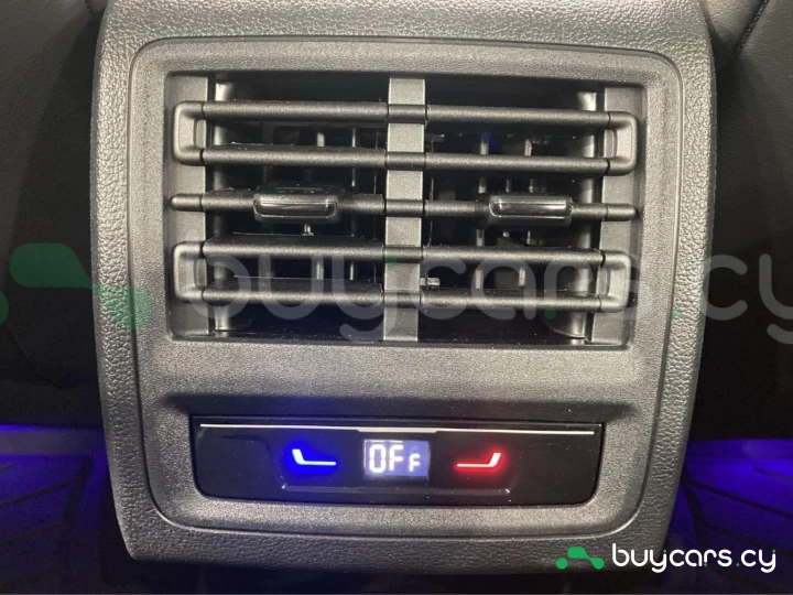 Volkswagen Golf Blue