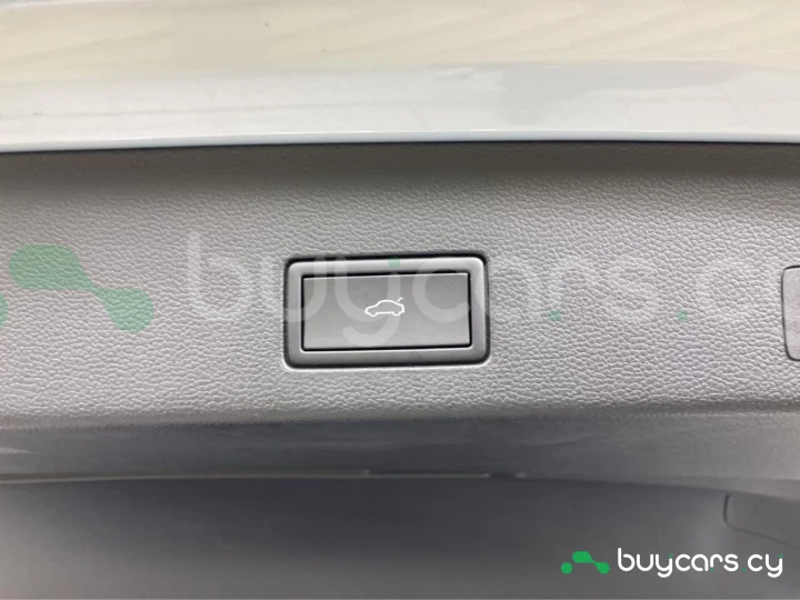 Volkswagen Golf Blue