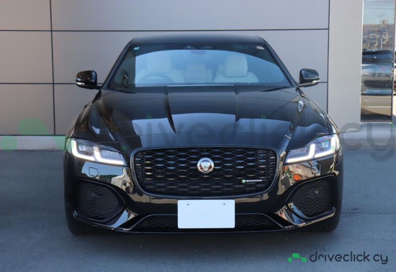 Jaguar XF Черный
