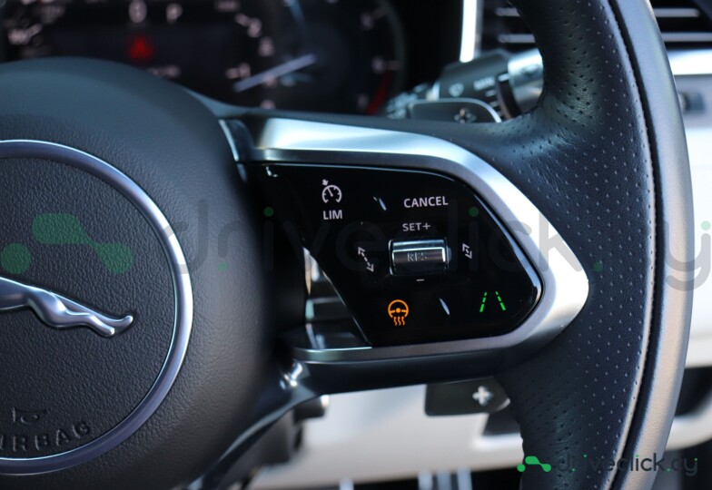 Jaguar XF Черный