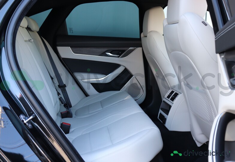 Jaguar XF Черный