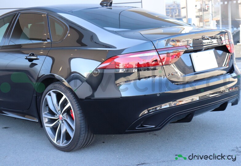 Jaguar XF Черный