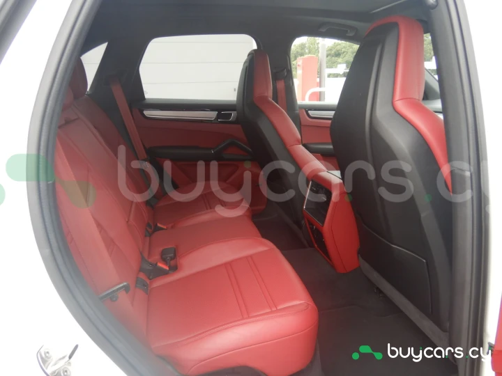 Porsche Cayenne White