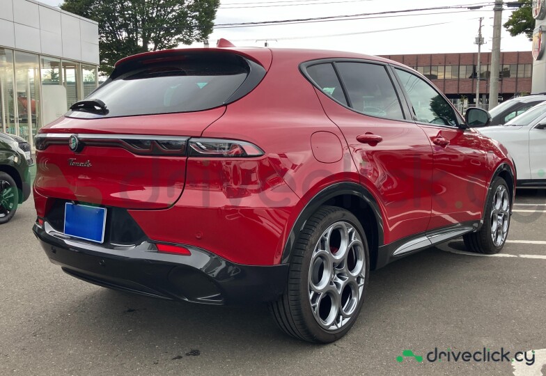 Alfa Romeo Tonale Red