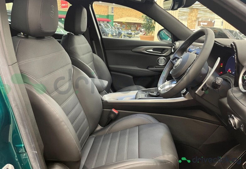 Alfa Romeo Tonale Green