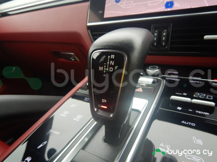 Porsche Cayenne White