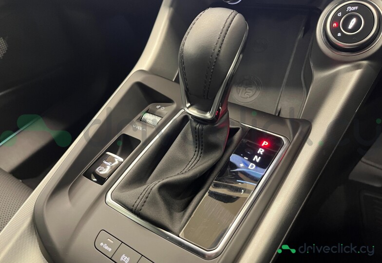 Alfa Romeo Tonale Green