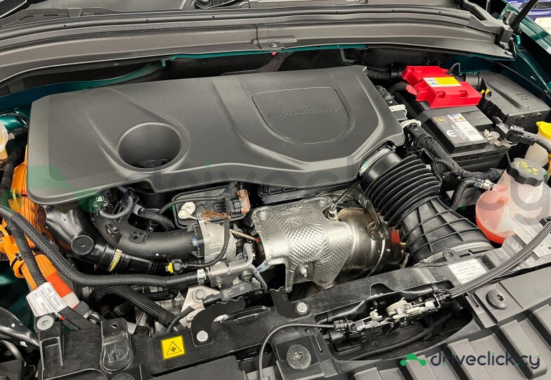 Alfa Romeo Tonale Green