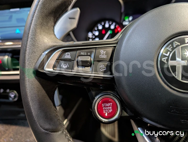 Alfa Romeo Stelvio Black