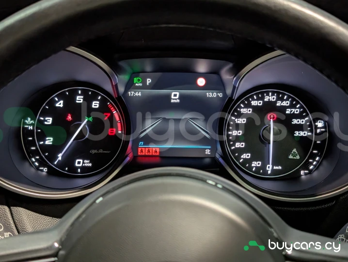 Alfa Romeo Stelvio Black