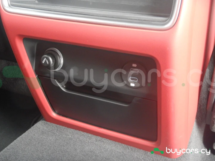 Porsche Cayenne White