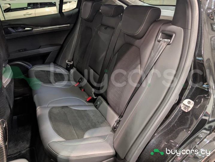 Alfa Romeo Stelvio Black