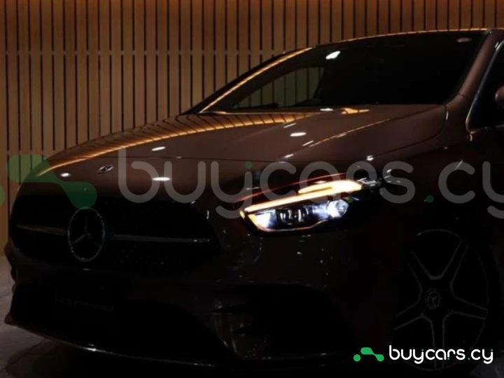 Mercedes B-class Pink