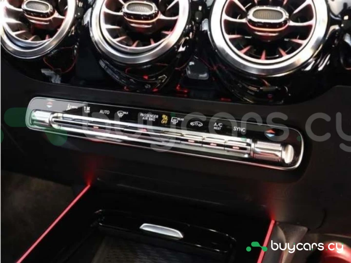 Mercedes B-class Pink