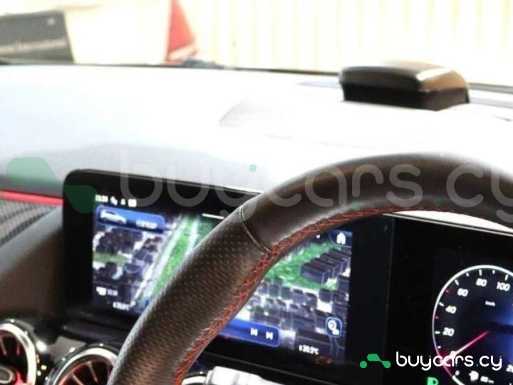 Mercedes B-class Pink