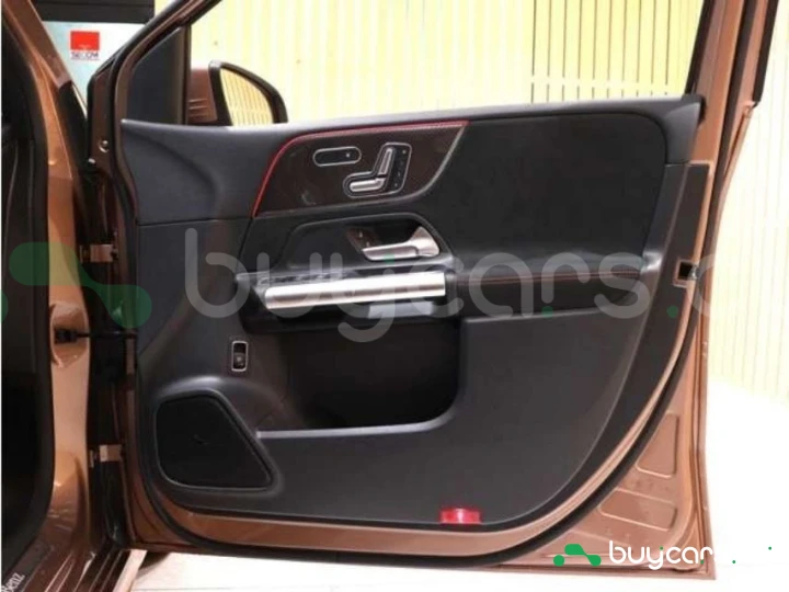 Mercedes B-class Pink